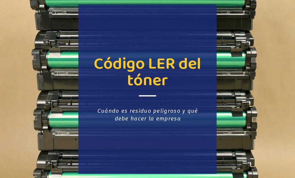 Cuatro cartuchos de tóner usados apilados de frente: su código LER del tóner depende de su ficha de seguridad y de si llevan chip