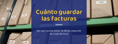 Cuánto tiempo hay que guardar las facturas: cajas de documentos archivadas en las estanterías de un depósito